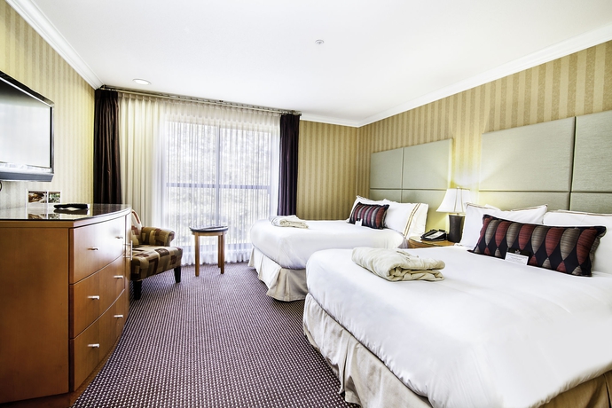 Imagen de la habitación del Hotel Executive Suites Metro Vancouver. Foto 5