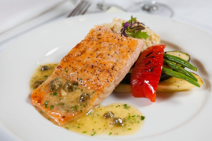 Imagen del bar/restaurante del Hotel Executive Suites Metro Vancouver. Foto 3