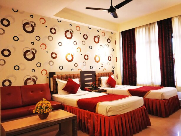 Imagen de la habitación del Hotel Executive Tower. Foto 19