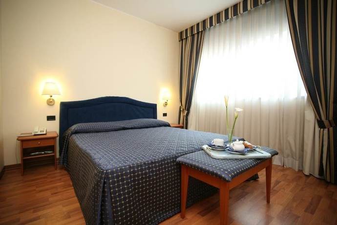 Imagen de la habitación del Hotel Executive Udine. Foto 13