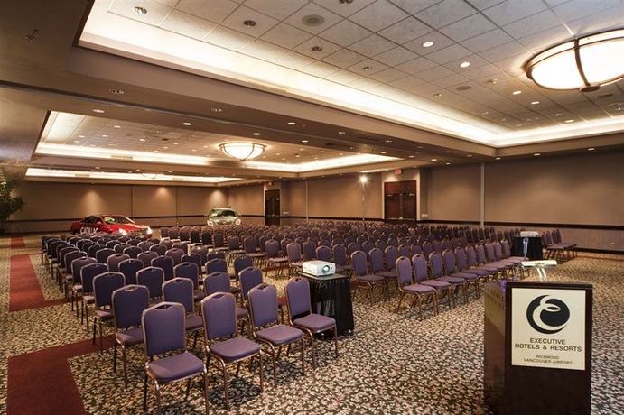 Imagen de los interiores del Hotel Executive Vancouver Airport. Foto 6