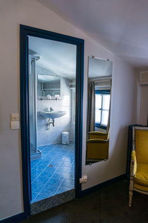 Imagen de la habitación del Hotel Exelmans. Foto 11