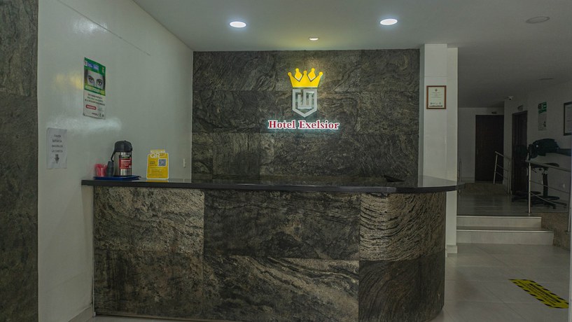 Imagen de los interiores del Hotel Exelsior. Foto 10