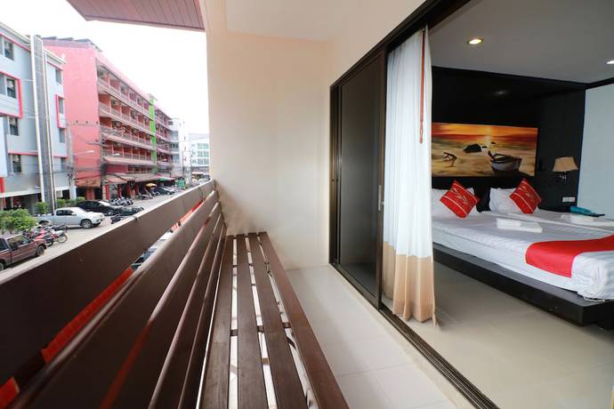 Imagen de los exteriores del Hotel Exhicon New Life Classic. Foto 8