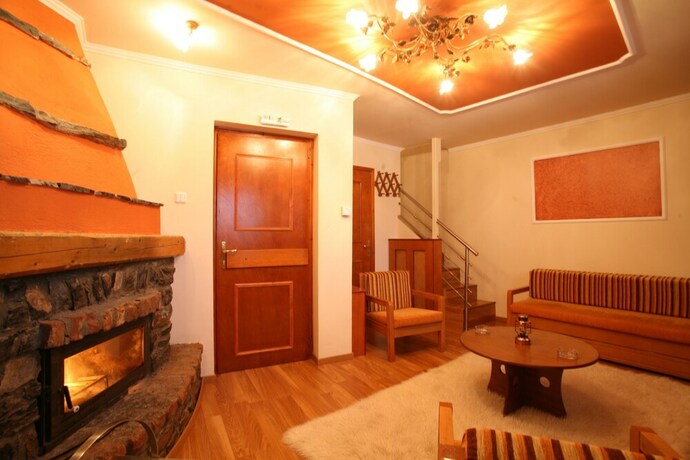 Imagen general del Hotel Exohiko Palaios Agios Athanasios. Foto 8