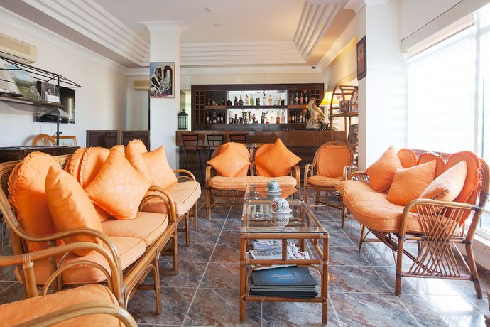 Imagen de los interiores del Hotel Exotic. Foto 12