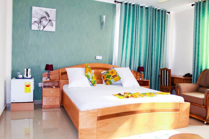 Imagen de la habitación del Hotel Exotic Palace. Foto 3