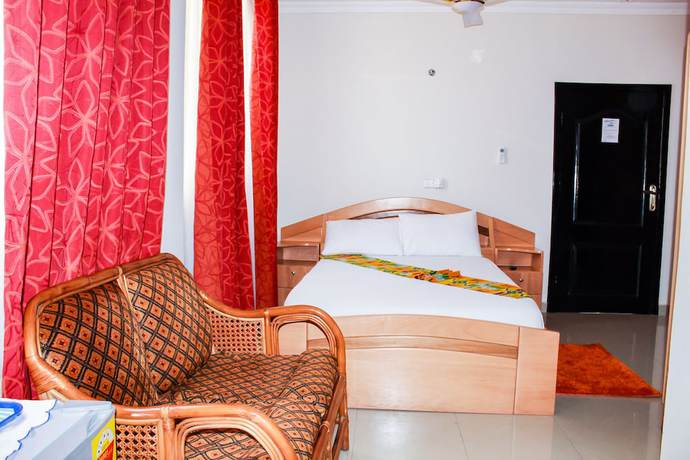 Imagen de la habitación del Hotel Exotic Palace. Foto 10