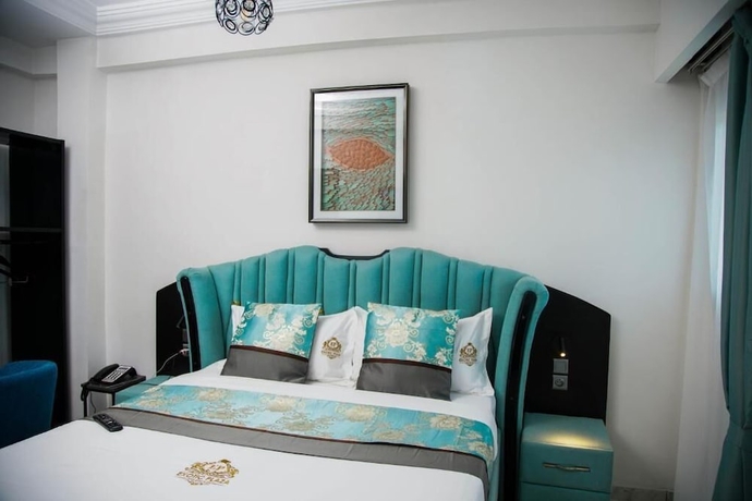 Imagen de la habitación del Hotel Exotic Plaza. Foto 2