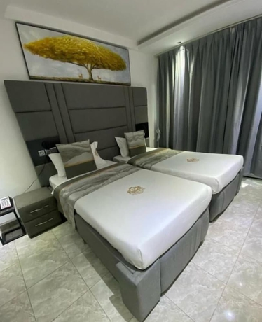 Imagen de la habitación del Hotel Exotic Plaza. Foto 8