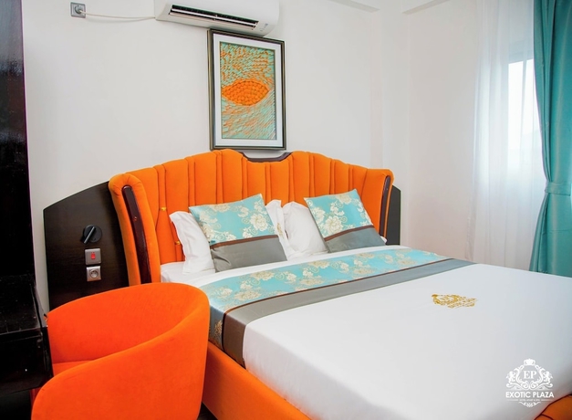 Imagen de la habitación del Hotel Exotic Plaza. Foto 12