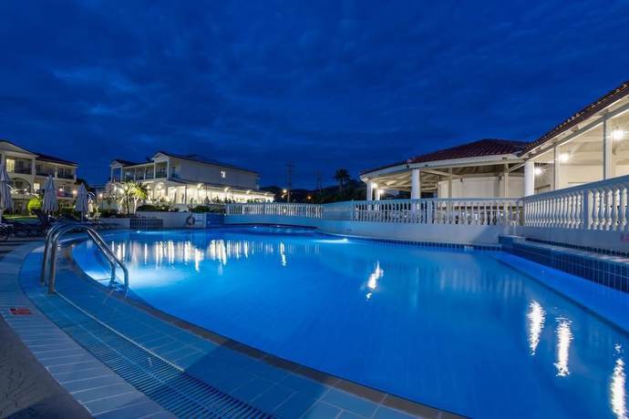 Imagen de la piscina del Hotel Exotica, Kalamaki. Foto 18