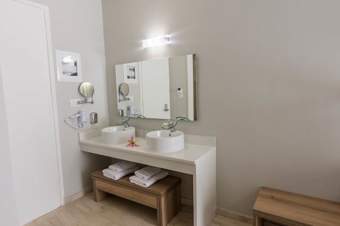 Imagen de la habitación del Hotel Exotica, Kalamaki. Foto 12