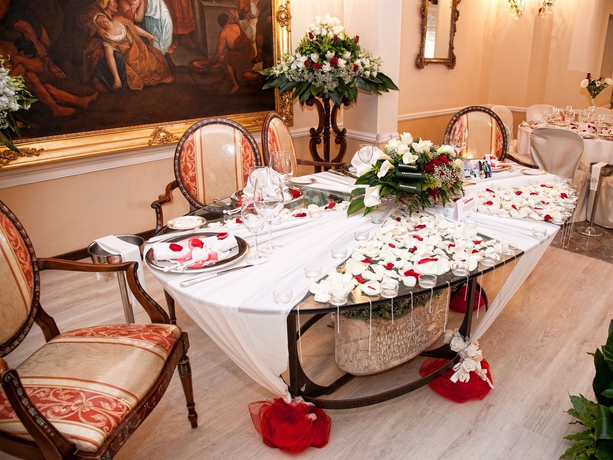 Imagen del bar/restaurante del Hotel Experience Boutique - Villa Cimmino. Foto 6