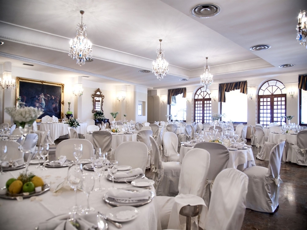 Imagen del bar/restaurante del Hotel Experience Boutique - Villa Cimmino. Foto 8