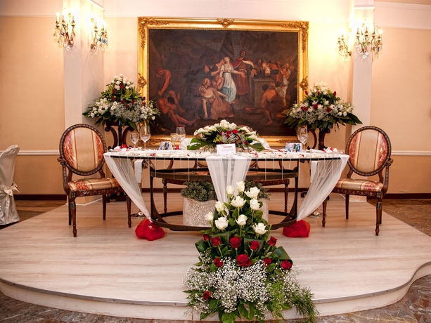 Imagen del bar/restaurante del Hotel Experience Boutique - Villa Cimmino. Foto 12