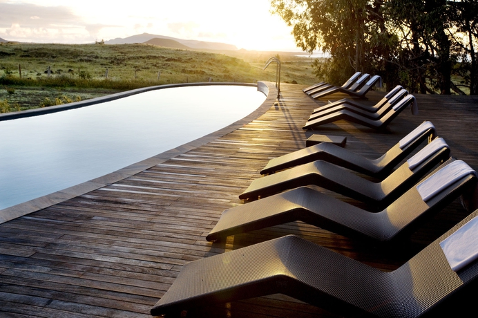 Imagen de la piscina del Hotel Explora Rapa Nui. Foto 16