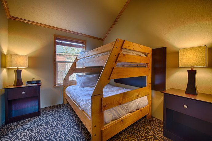 Imagen de la habitación del Hotel Explorer Cabins At Yellowstone. Foto 12