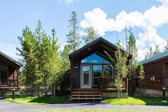 Imagen de los exteriores del Hotel Explorer Cabins At Yellowstone. Foto 18