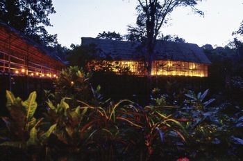 Imagen de los exteriores del Hotel Explornapo Lodge. Foto 8