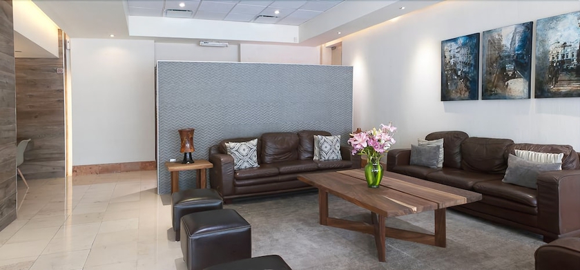 Imagen de los interiores del Hotel Expo Abastos. Foto 9