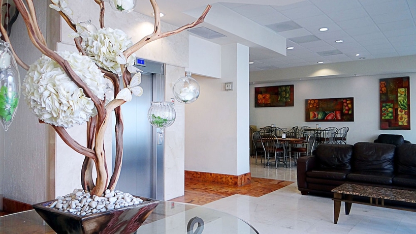 Imagen de los interiores del Hotel Expo Abastos. Foto 15