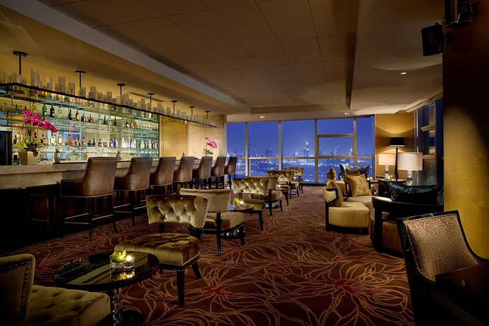 Imagen del bar/restaurante del Hotel Expo Center. Foto 5