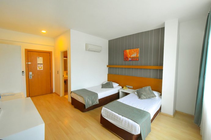 Imagen de la habitación del Hotel Expo Park. Foto 3