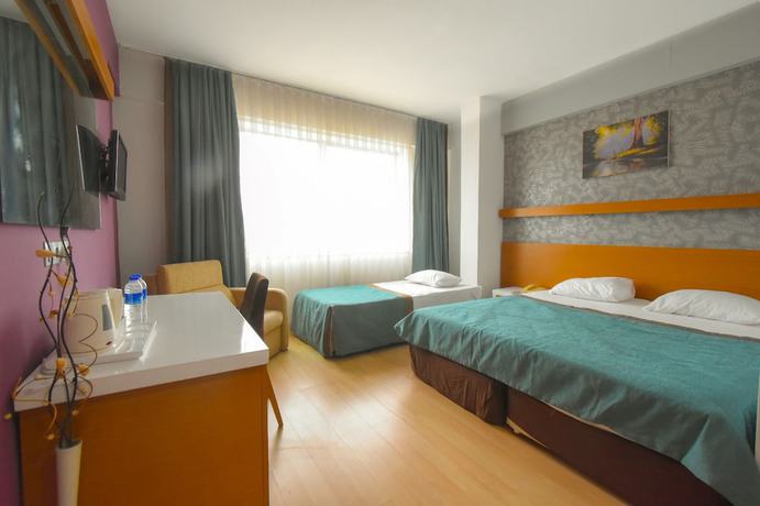 Imagen de la habitación del Hotel Expo Park. Foto 12