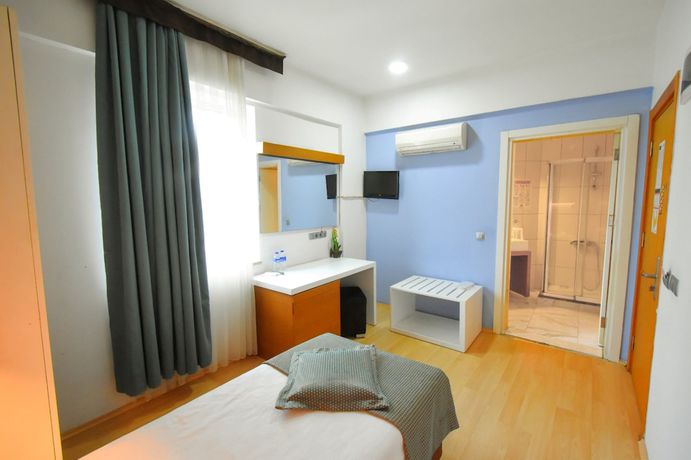 Imagen de la habitación del Hotel Expo Park. Foto 14