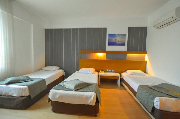 Imagen de la habitación del Hotel Expo Park. Foto 17