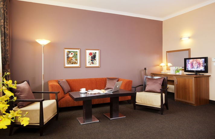 Imagen de los interiores del Hotel Expo Sofía. Foto 13