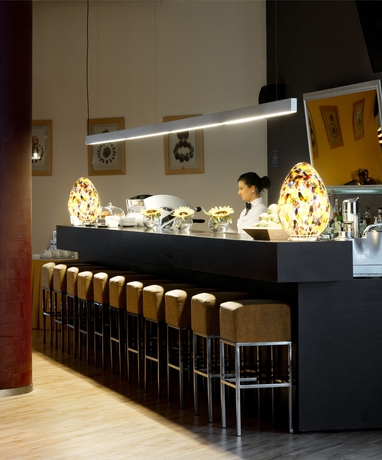 Imagen del bar/restaurante del Hotel Expo Sofía. Foto 10