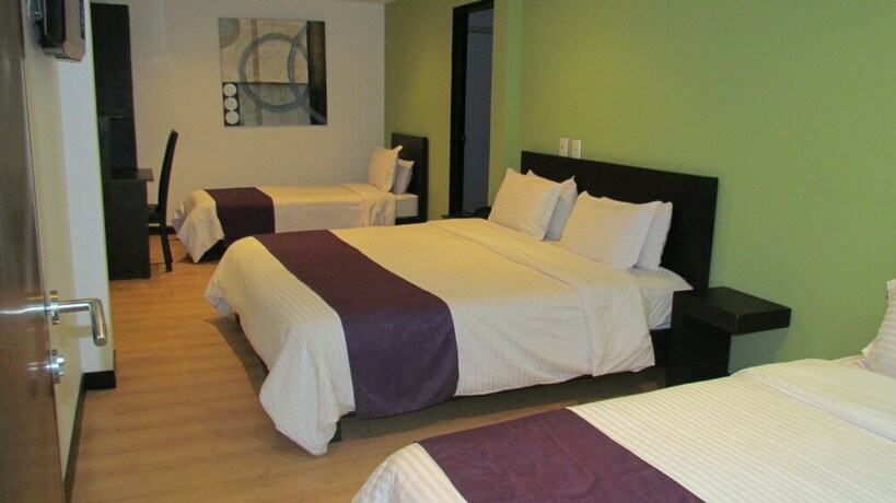 Imagen de la habitación del Hotel Expohotel Bogot&aacute;. Foto 13