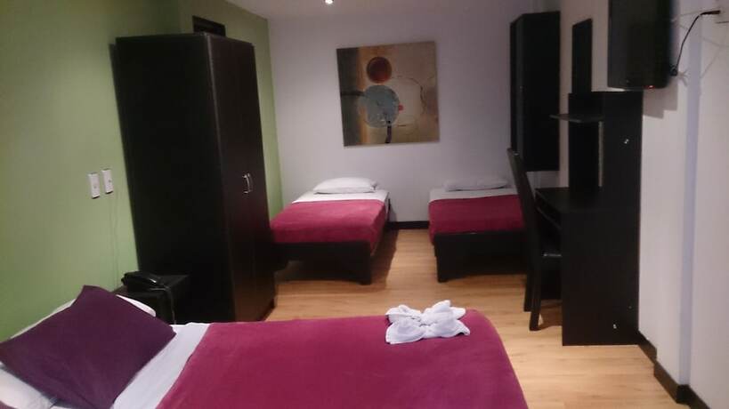 Imagen de la habitación del Hotel Expohotel Bogot&aacute;. Foto 19