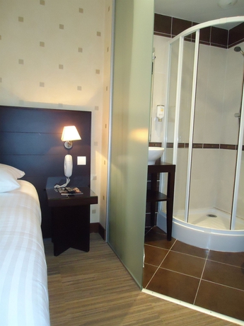 Imagen de la habitación del Hotel Exposition Tour Eiffel. Foto 2