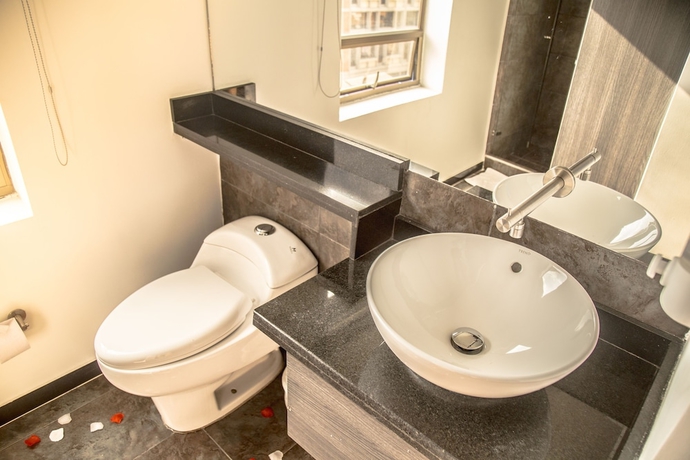 Imagen de la habitación del Hotel Express 53. Foto 16