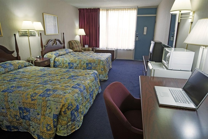 Imagen de la habitación del Hotel Express Airport Inn. Foto 5