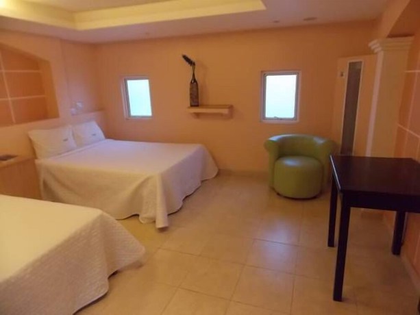 Imagen de la habitación del Hotel Express Alejandr&iacute;a. Foto 2