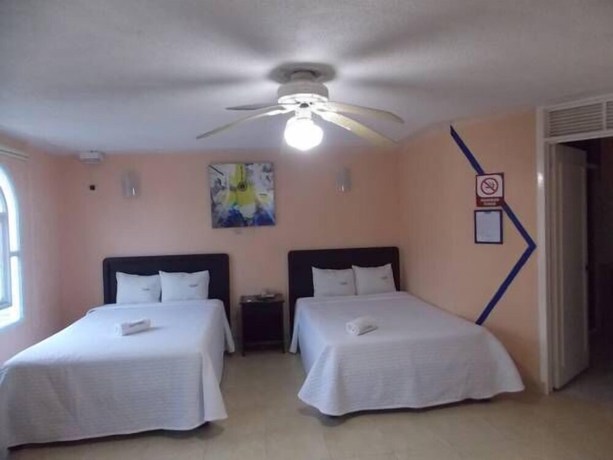 Imagen de la habitación del Hotel Express Alejandr&iacute;a. Foto 5