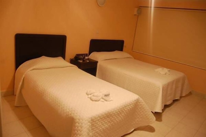 Imagen de la habitación del Hotel Express Alejandr&iacute;a. Foto 8