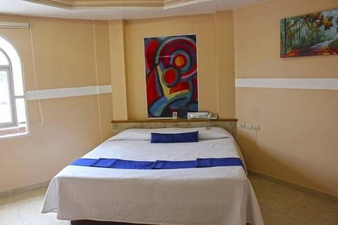 Imagen de la habitación del Hotel Express Alejandr&iacute;a. Foto 9