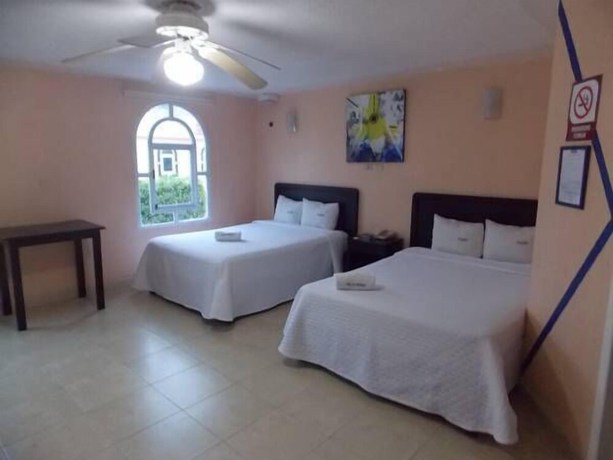 Imagen de la habitación del Hotel Express Alejandr&iacute;a. Foto 11