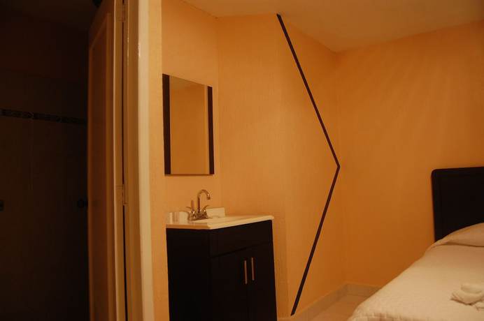 Imagen de la habitación del Hotel Express Alejandr&iacute;a. Foto 17