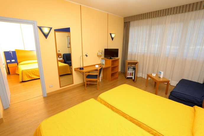 Imagen de la habitación del Hotel Express Aosta East. Foto 5