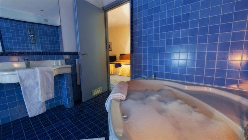 Imagen de la habitación del Hotel Express Aosta East. Foto 7