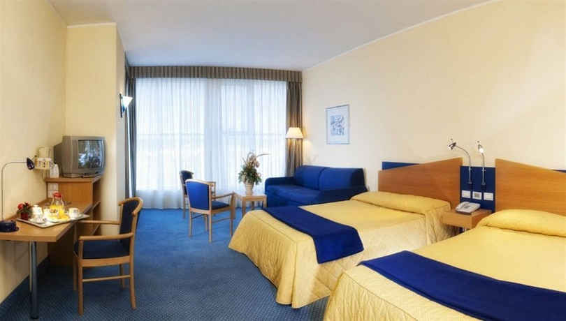 Imagen de la habitación del Hotel Express Aosta East. Foto 8