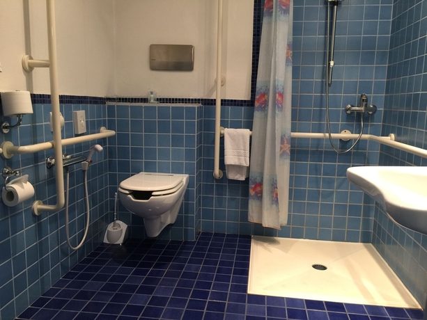 Imagen de la habitación del Hotel Express Aosta East. Foto 9