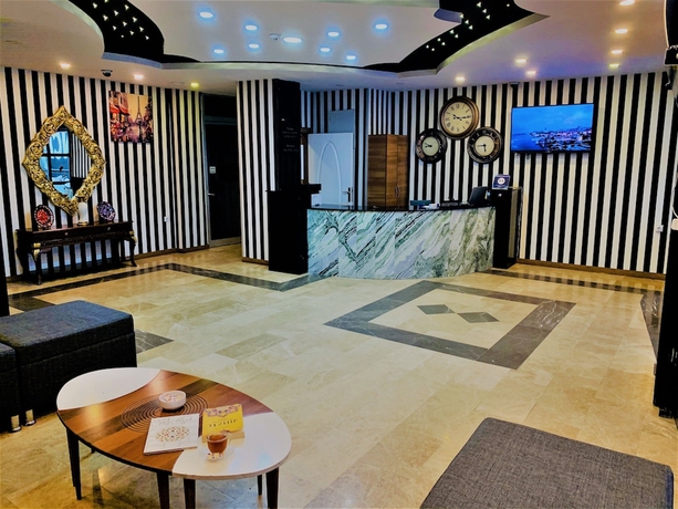 Imagen de los interiores del Hotel Express Inci Airport. Foto 18