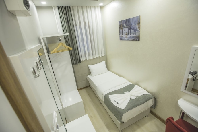 Imagen de la habitación del Hotel Express Inci Airport. Foto 15